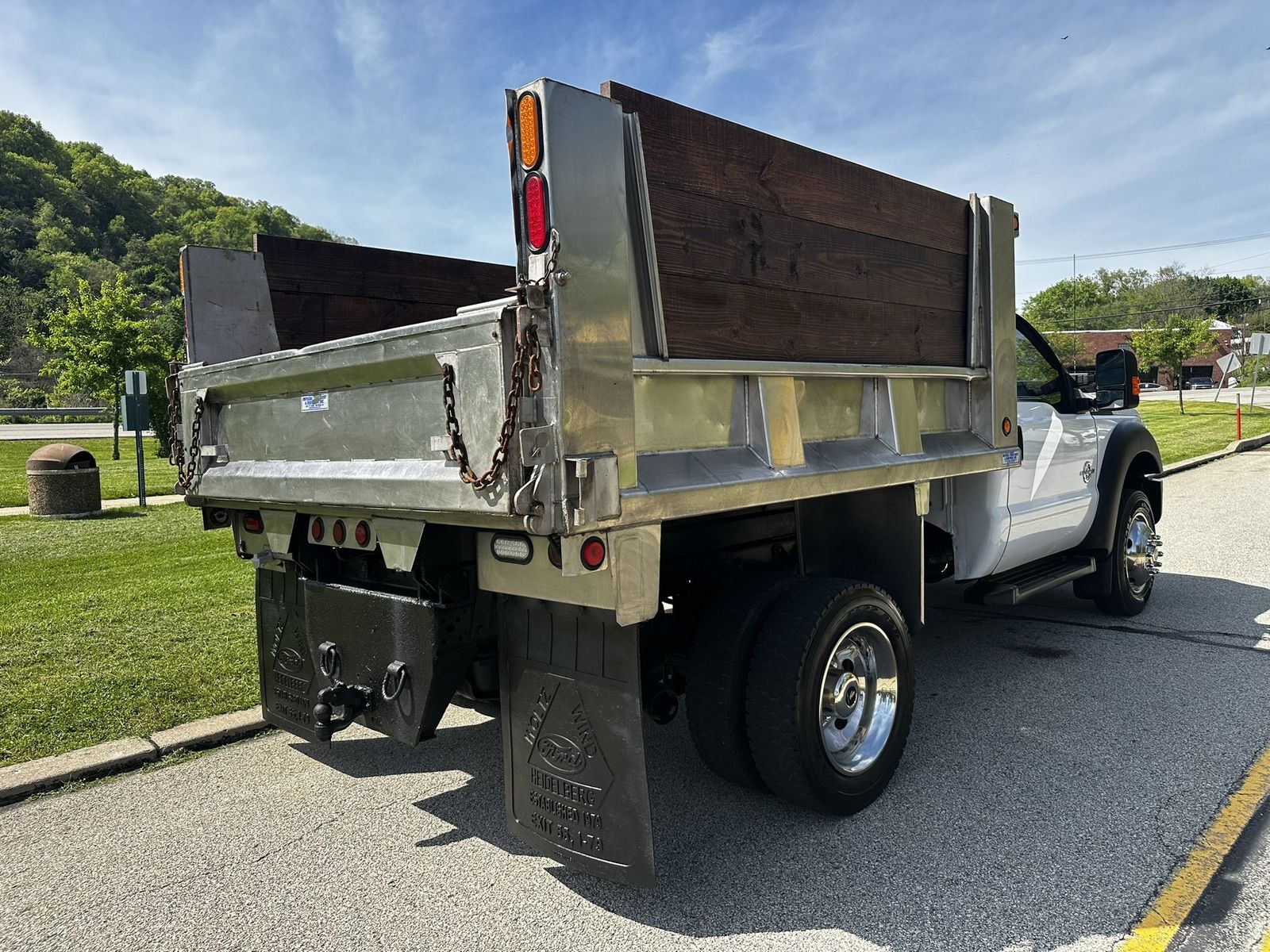 2014 Ford F-550 Chassis 54