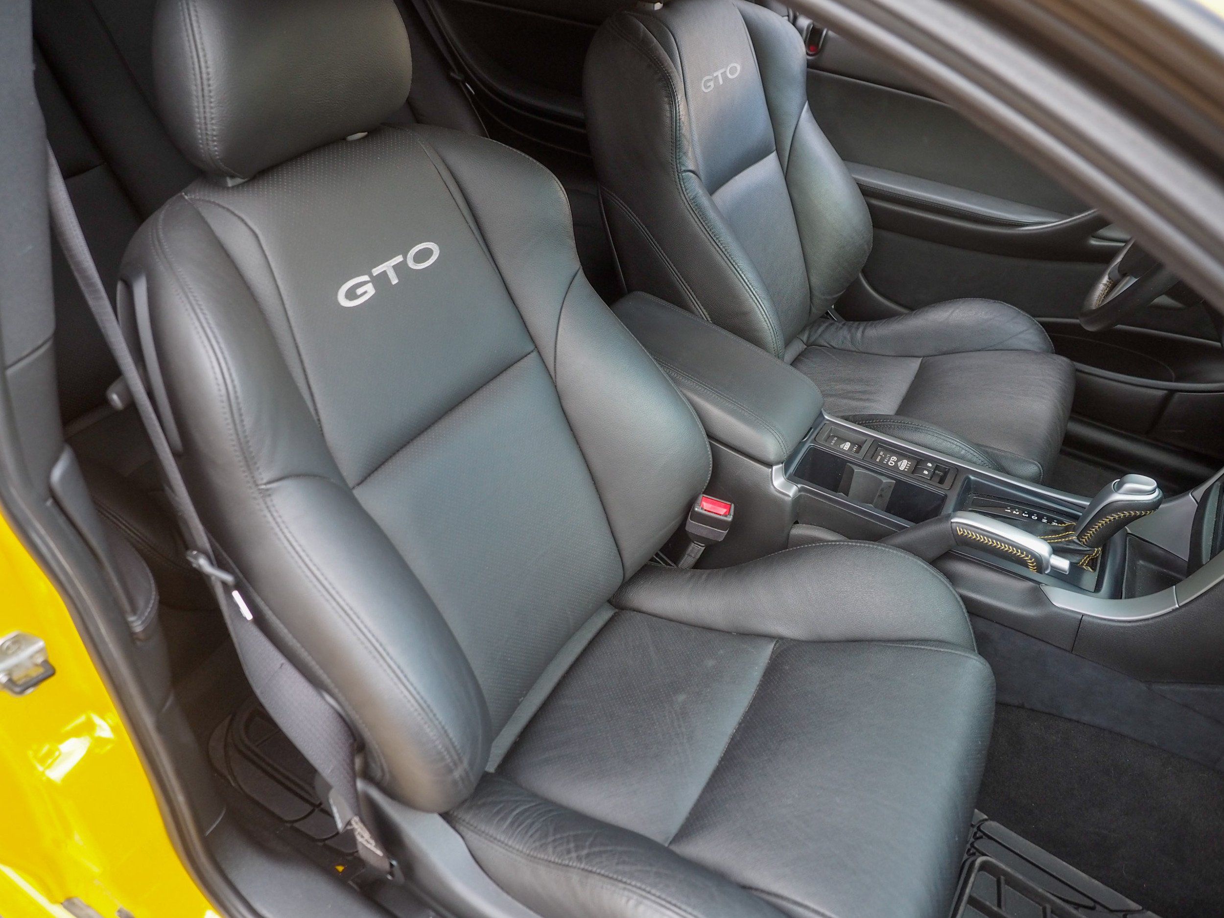 2005 Pontiac GTO Yellow 