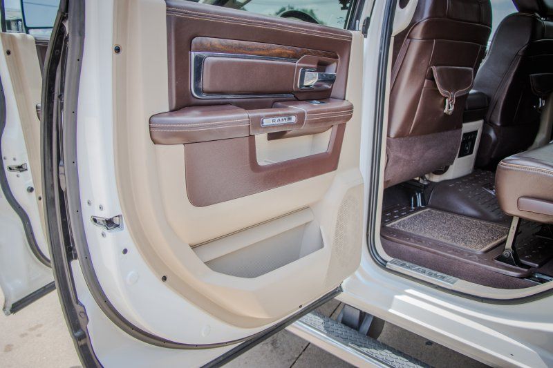 2017 RAM Ram 3500 Pickup Laramie Longhorn - Photo 24