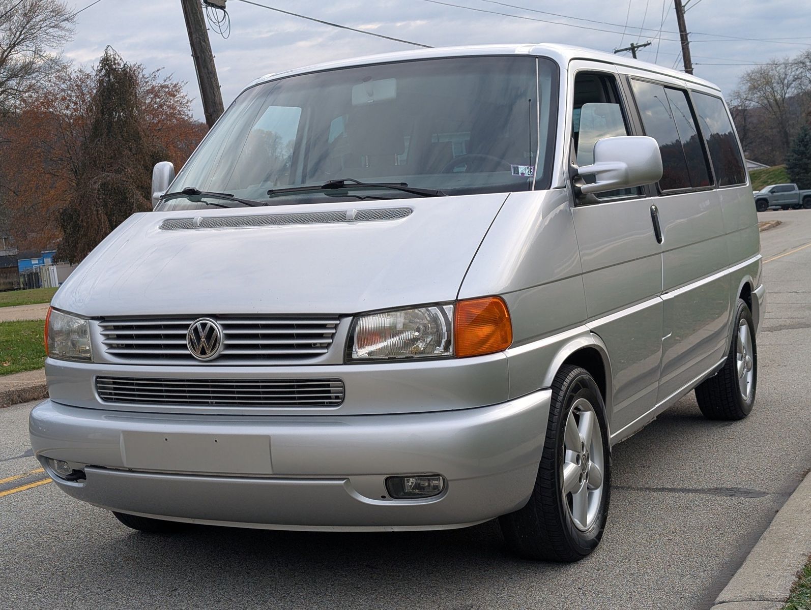 2003 Volkswagen EuroVan 13
