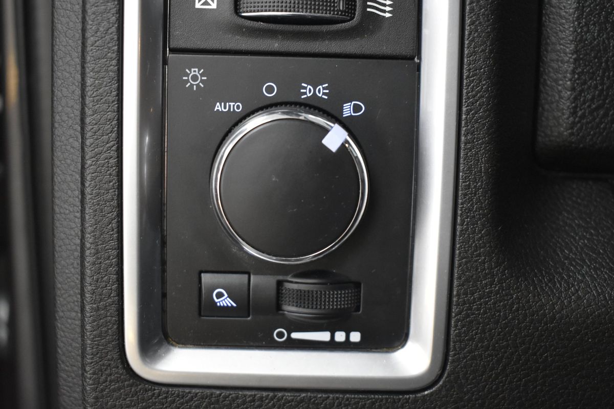 2022 Ram 1500 Classic Warlock Quad Cab 4x4 6'4" Box