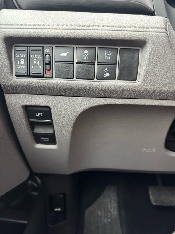 2020 Honda Odyssey EX-L photo 12