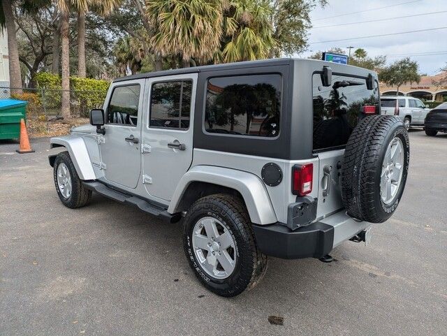 2011 Jeep Wrangler Unlimited Sahara photo 4