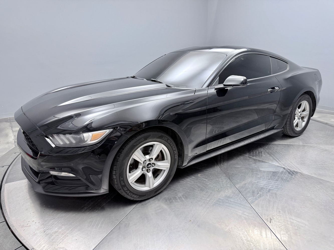 2017 Ford Mustang V6