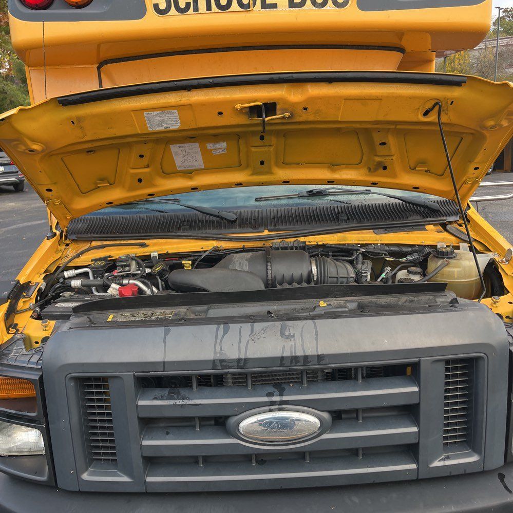 2016 Ford E-Series 47