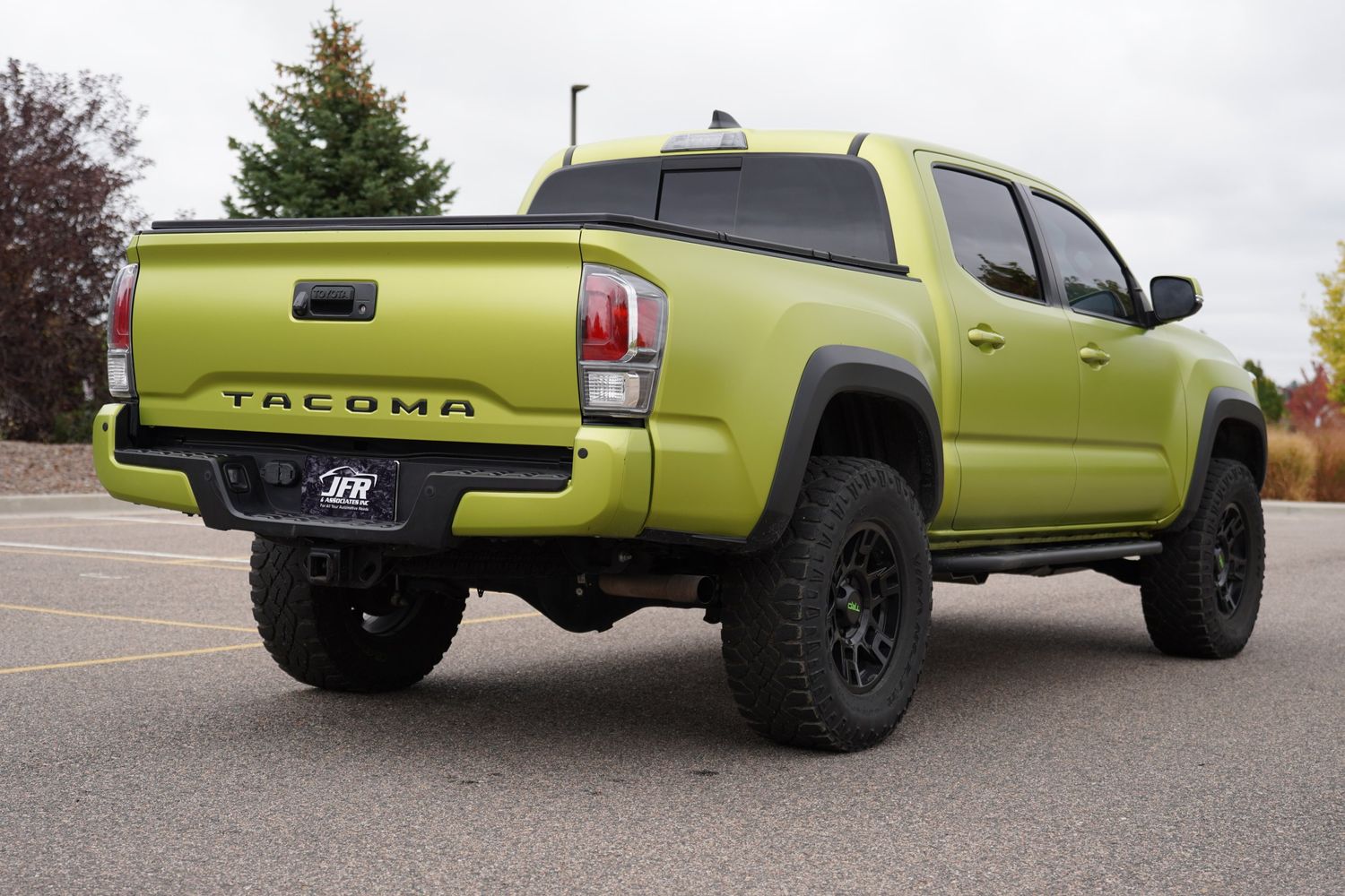 2023 Toyota Tacoma TRD Off-Road photo 3