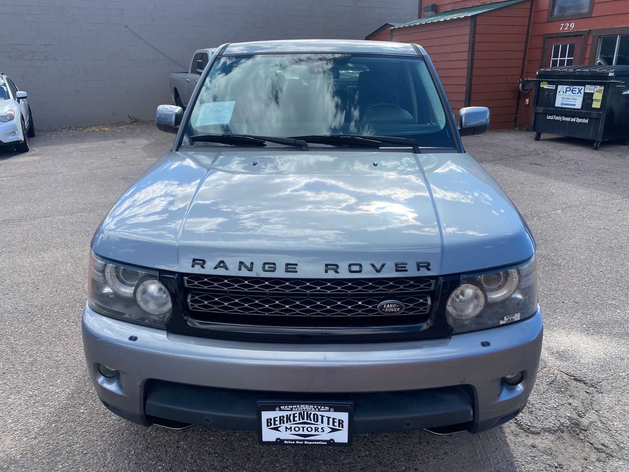 2013 Land Rover Range Rover Sport HSE photo 2