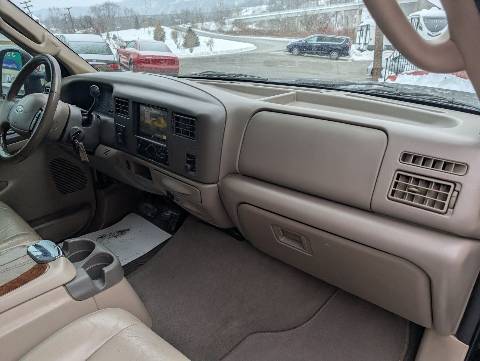2004 Ford F-350 Super Duty 214