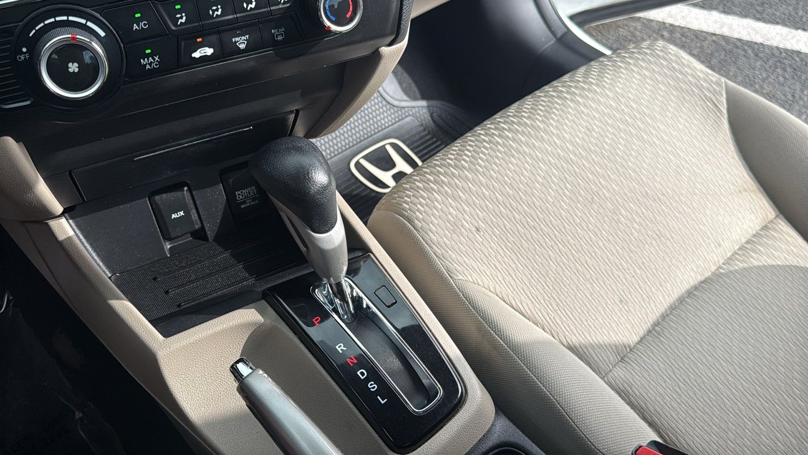 2014 Honda Civic LX - Photo 24
