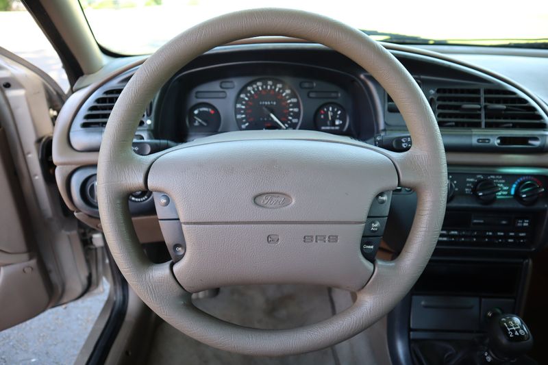 1996 Ford Contour Photos