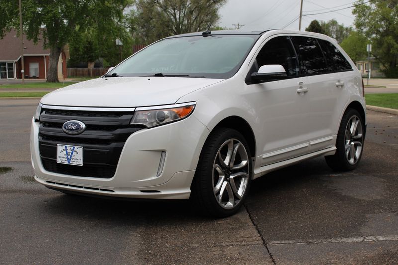 2012 Ford Edge Photos