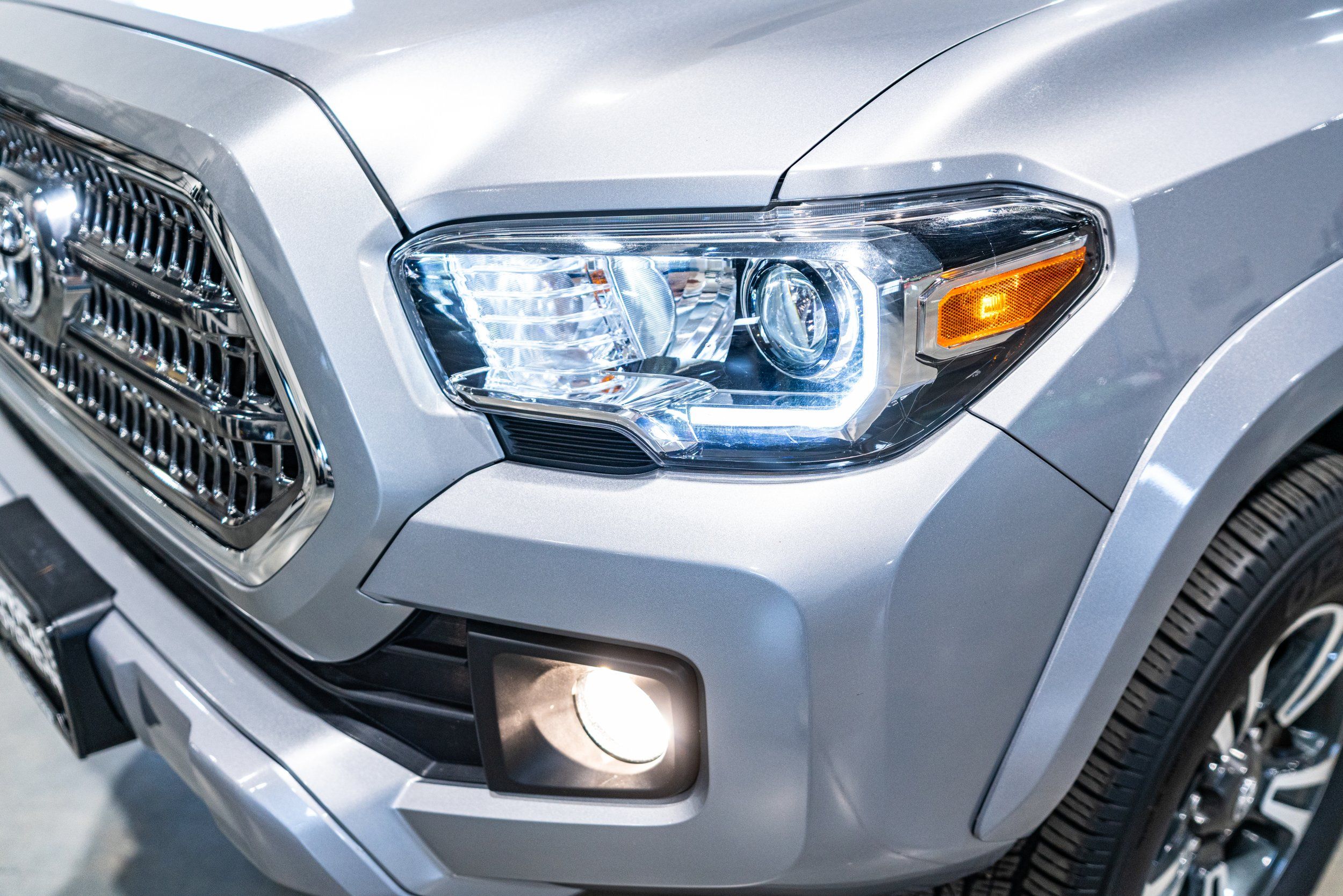 2017 Toyota Tacoma TRD Sport, photo 3