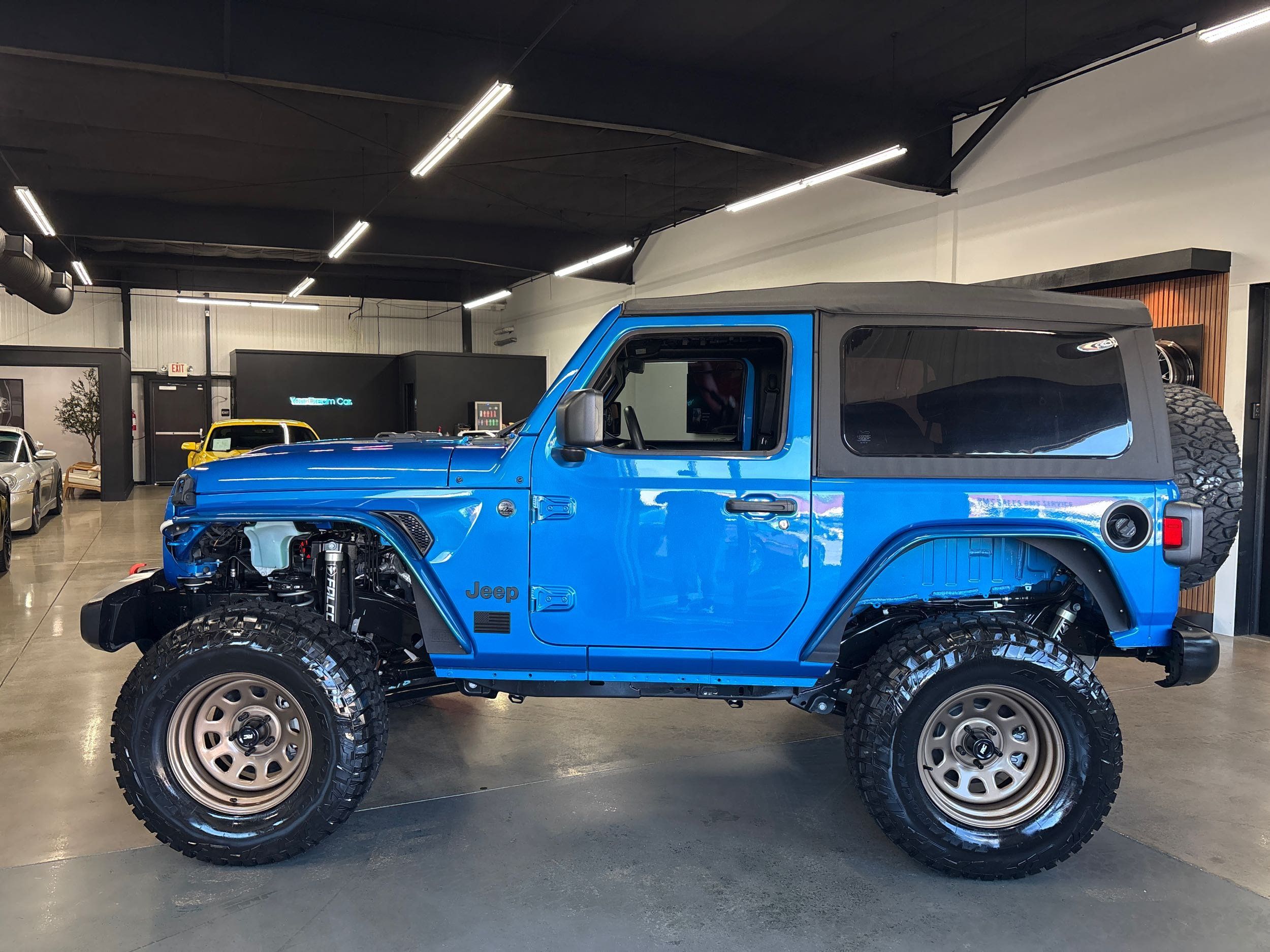 2022 Jeep Wrangler Sport photo 4