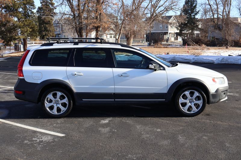 2016 VOLVO XC7 Photos