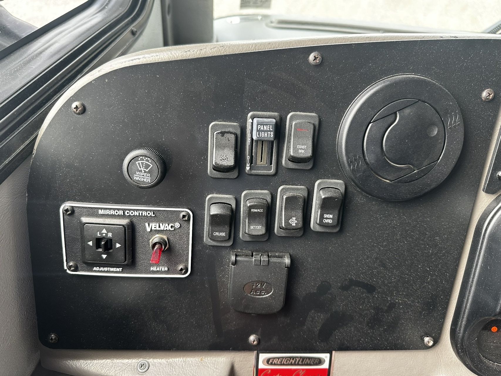 2018 Freightliner Glaval Legacy FA1034 24