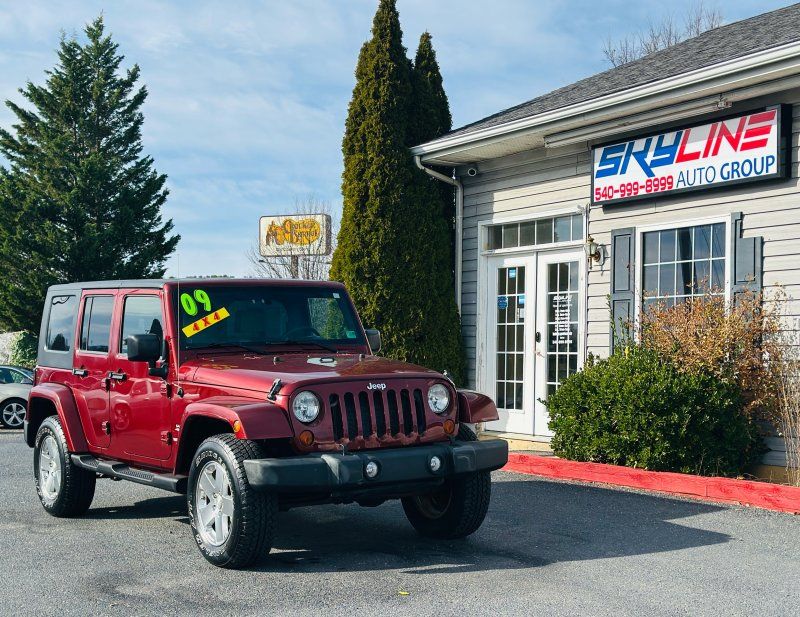 2009 Jeep Wrangler Unlimited Sahara photo 2
