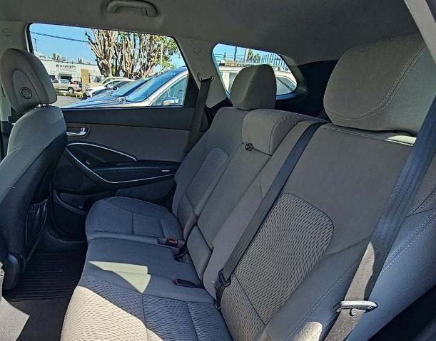 2014 Hyundai Santa Fe GLS photo 11