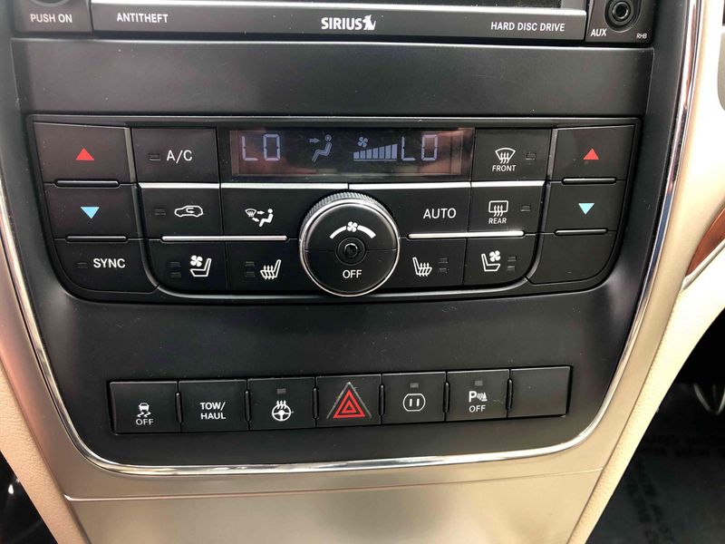 2012 jeep grand cherokee uconnect system