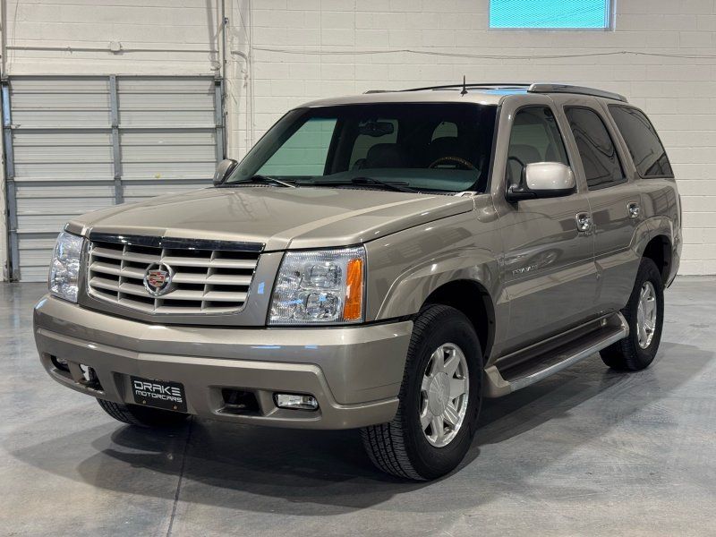 2002 Cadillac Escalade Base
