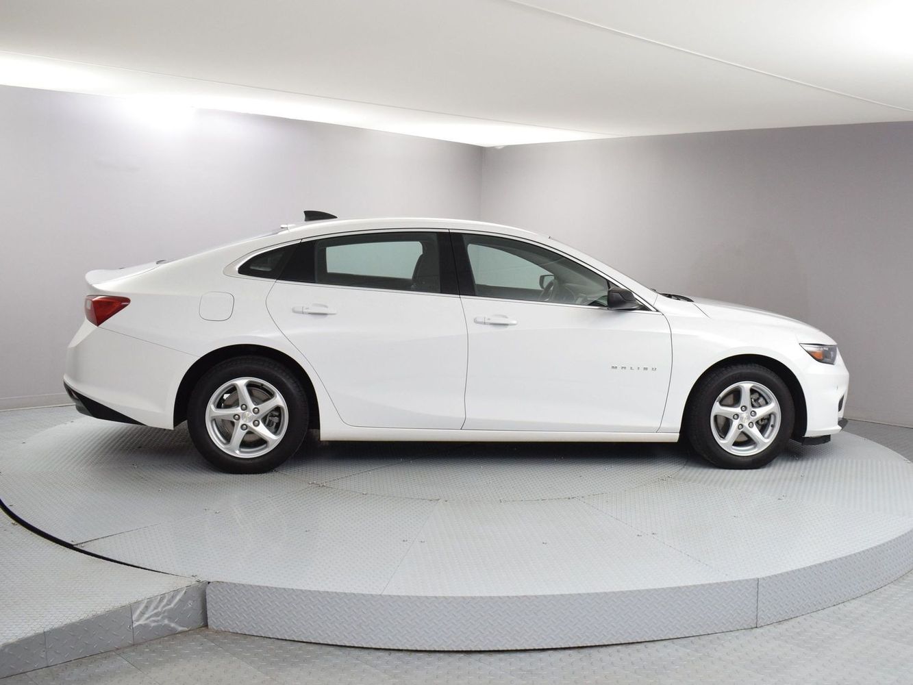 2018 Chevrolet Malibu 1FL's photo