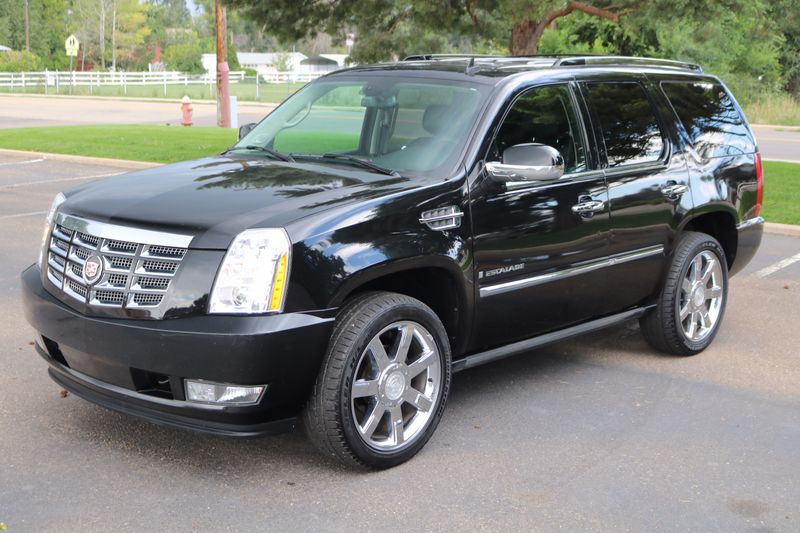 2007 Cadillac Escalade Photos