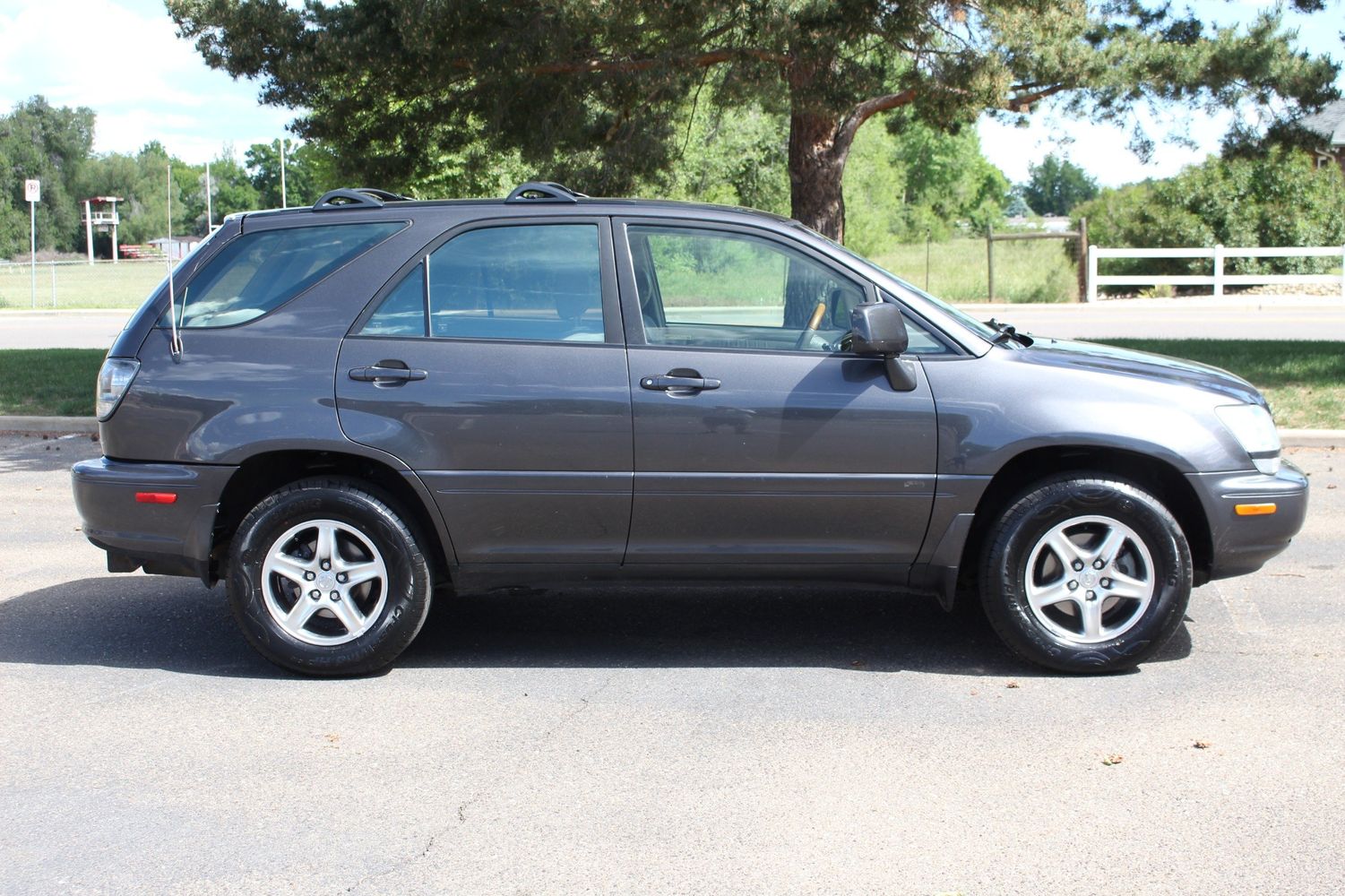 2002 Lexus RX 300 AWD | Victory Motors of Colorado