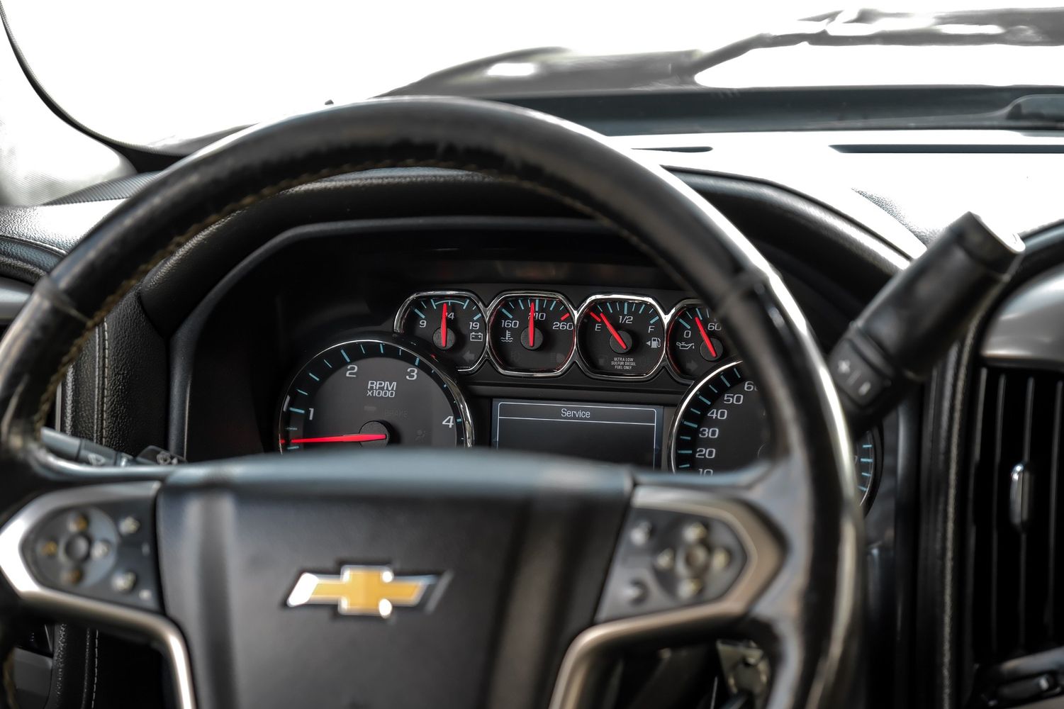 2018 Chevrolet Silverado High Country photo 24