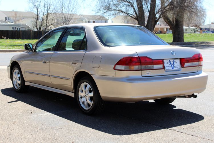 2002 Honda Accord EX w/Leather Victory Motors of Colorado