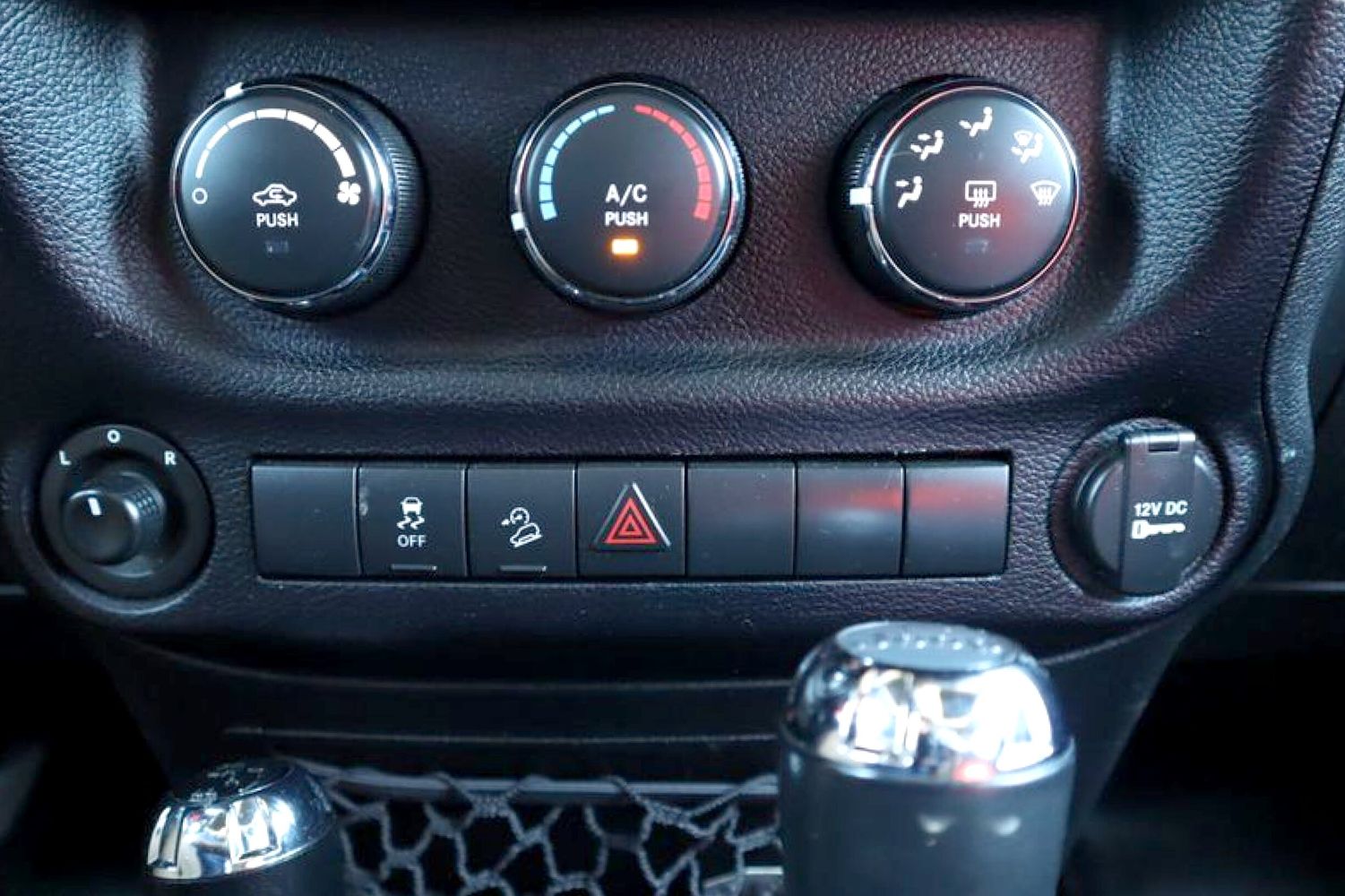 2016 Jeep Wrangler Unlimited Sport S photo 32