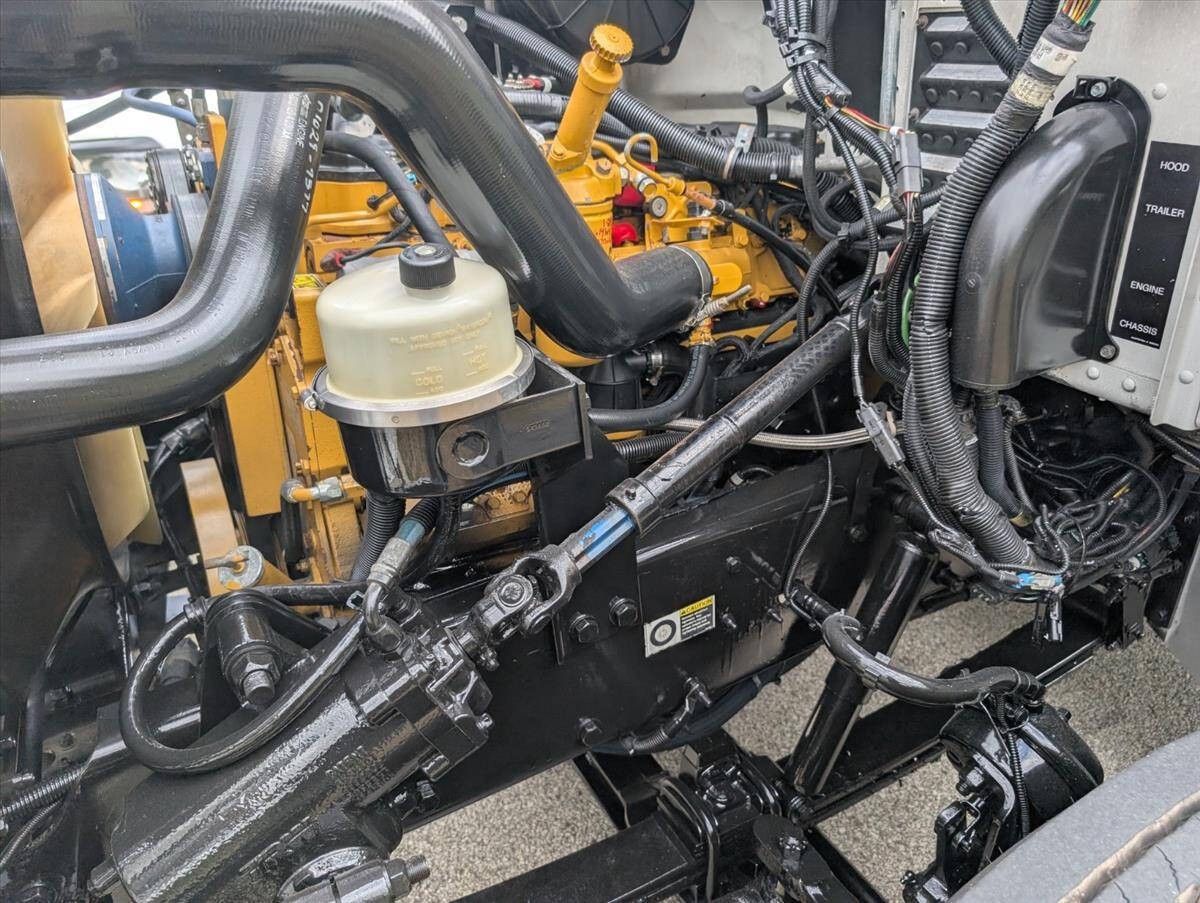 2007 Peterbilt 335 67