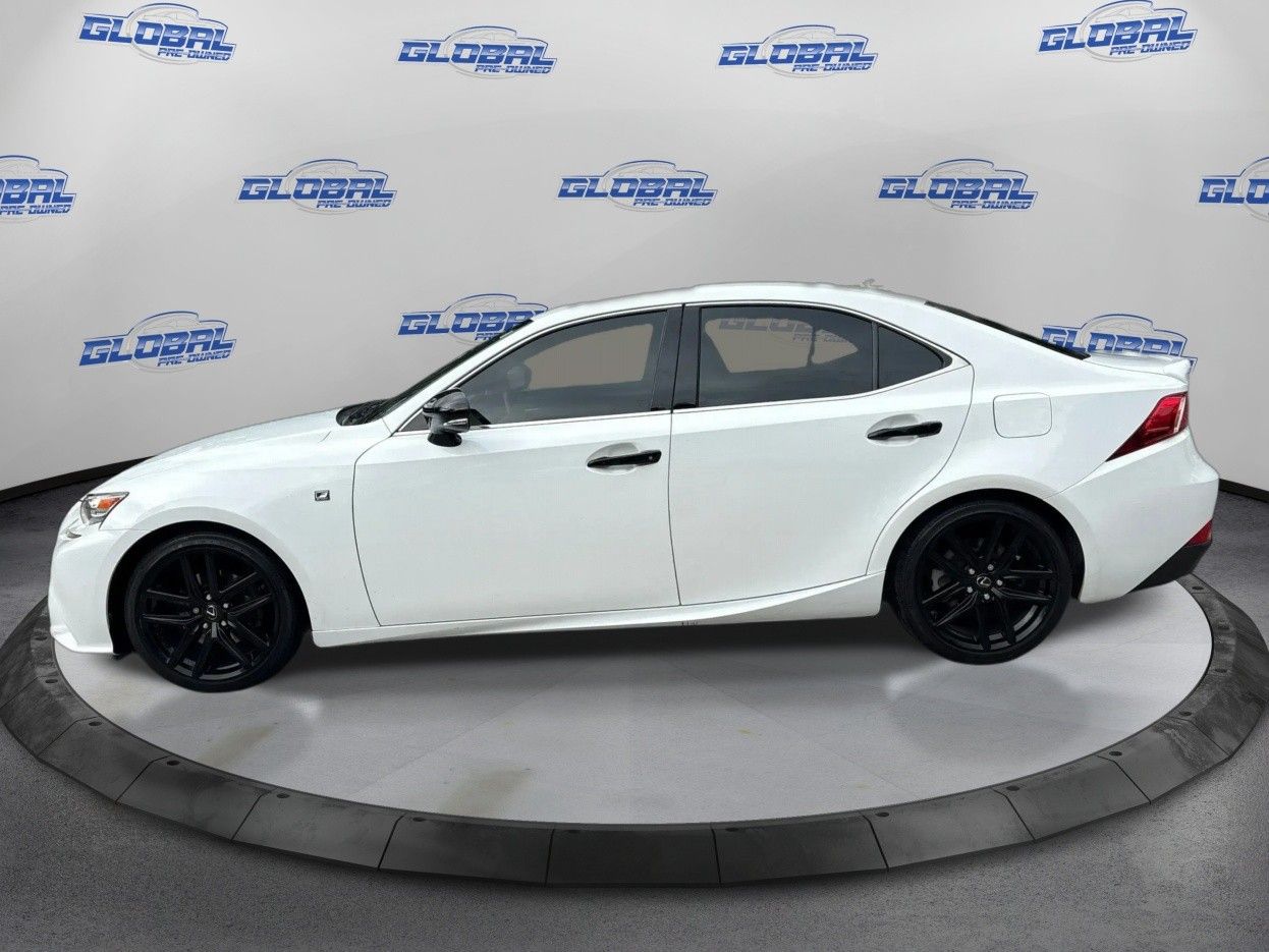 Lexus IS photo 8