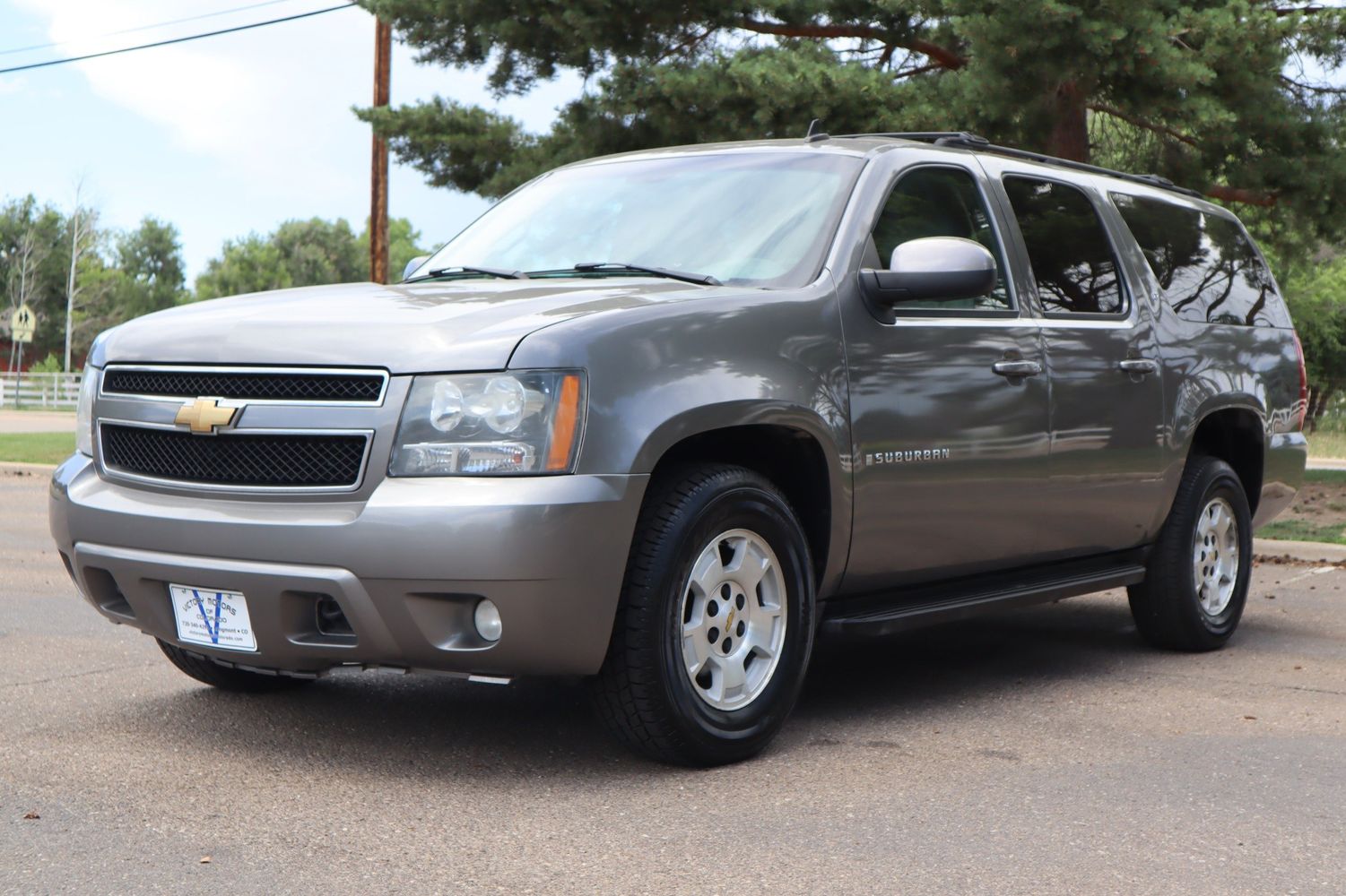 2007 Chevrolet Suburban LT 1500 | Victory Motors of Colorado