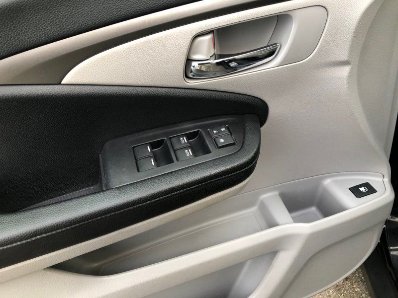 2018 Honda Pilot EX photo 14