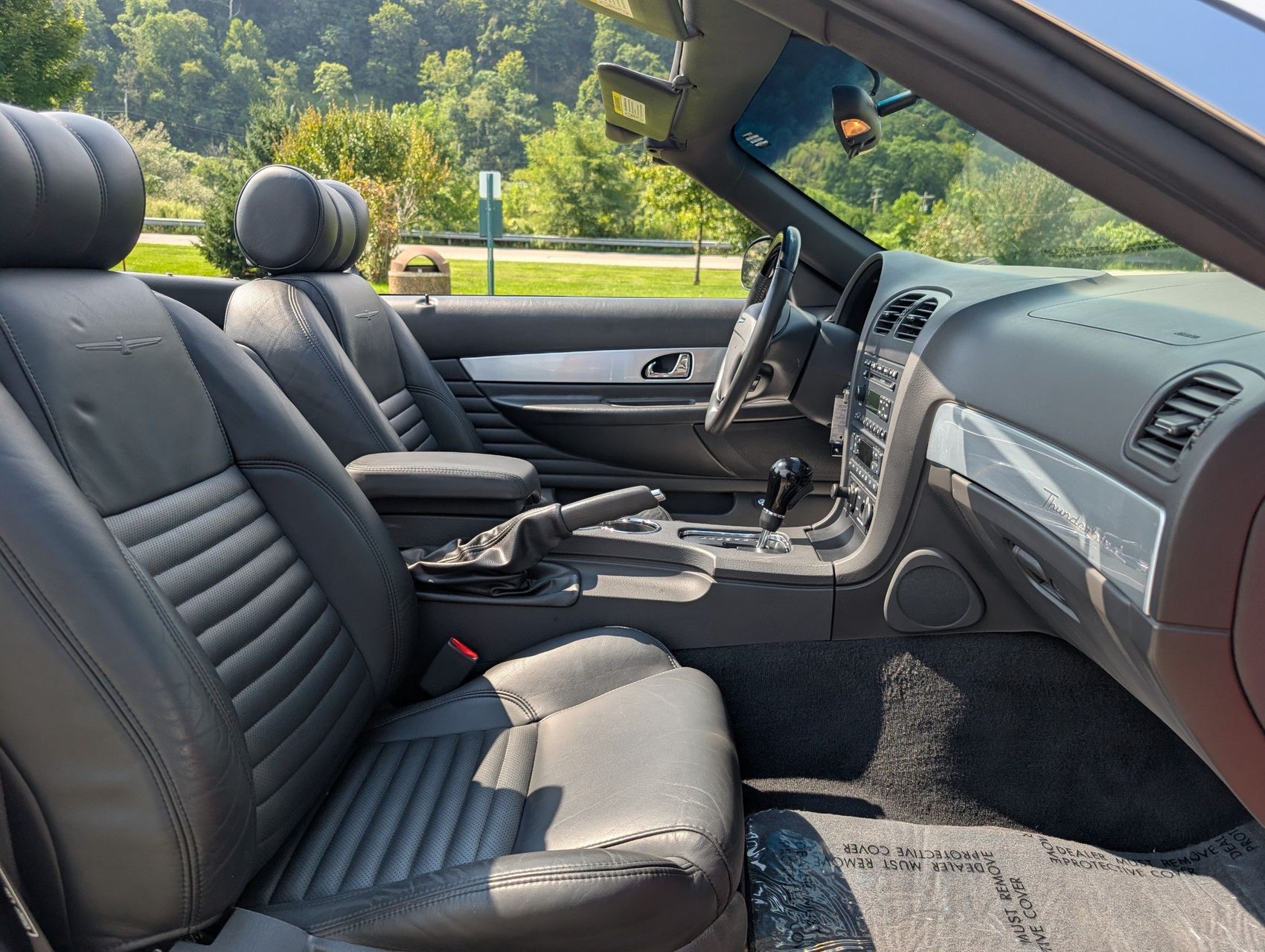 2002 Ford Thunderbird 81
