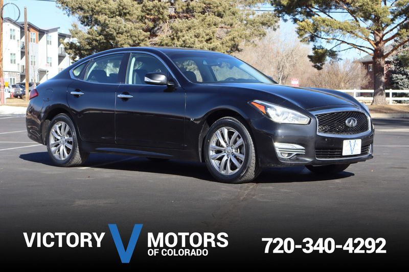 2018 INFINITI Q70 3.7 Luxe | Victory Motors of Colorado