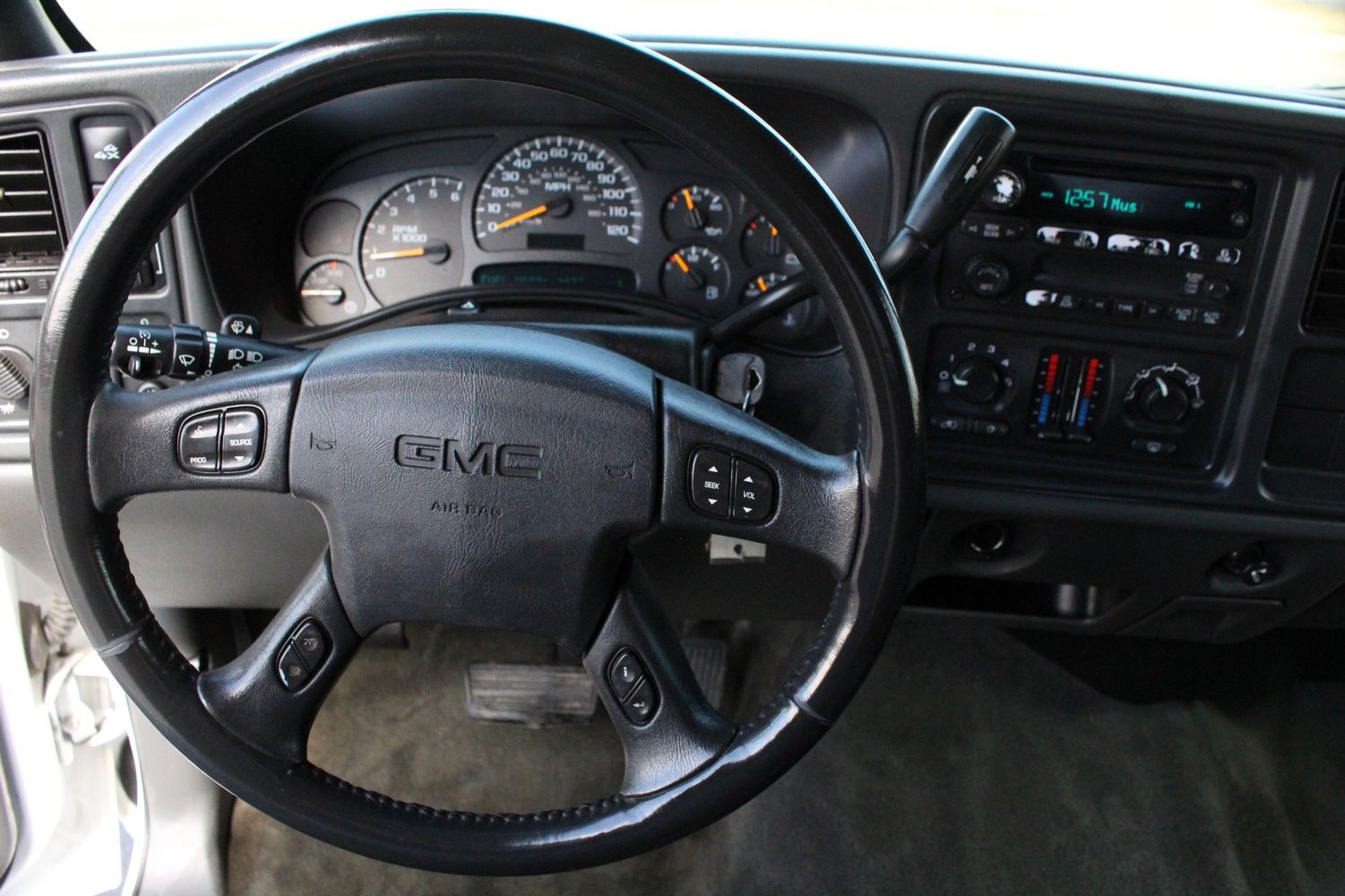 2005 GMC Sierra 2500HD SLE Victory Motors of Colorado