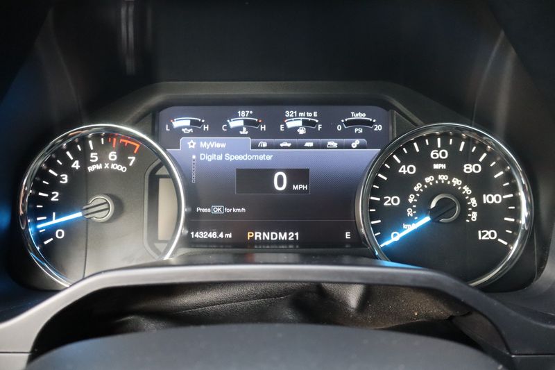 2016 Ford F-150 Photos
