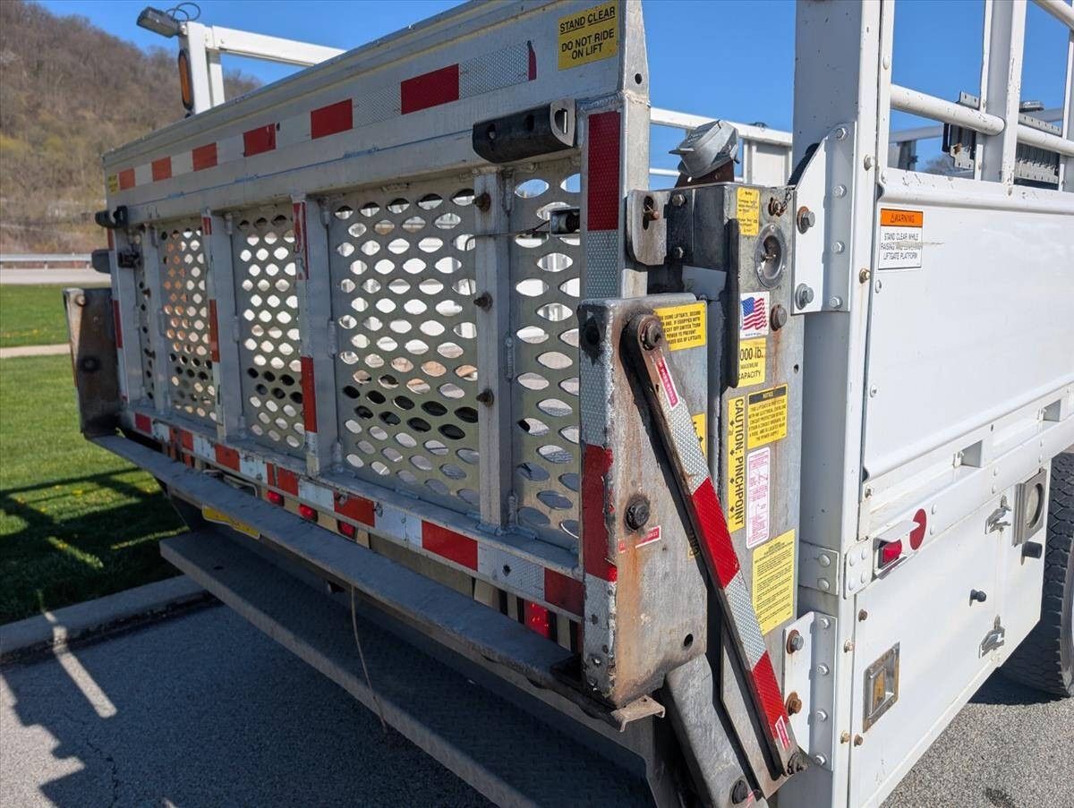 2015 Ford F-450 Super Duty 37