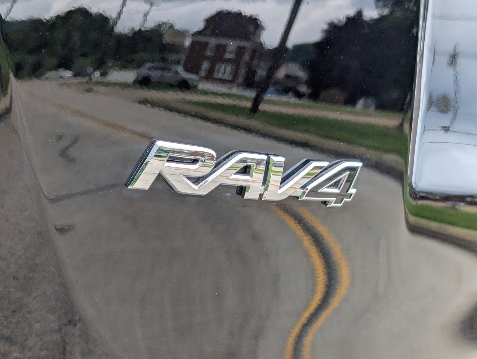 2017 Toyota RAV4 25