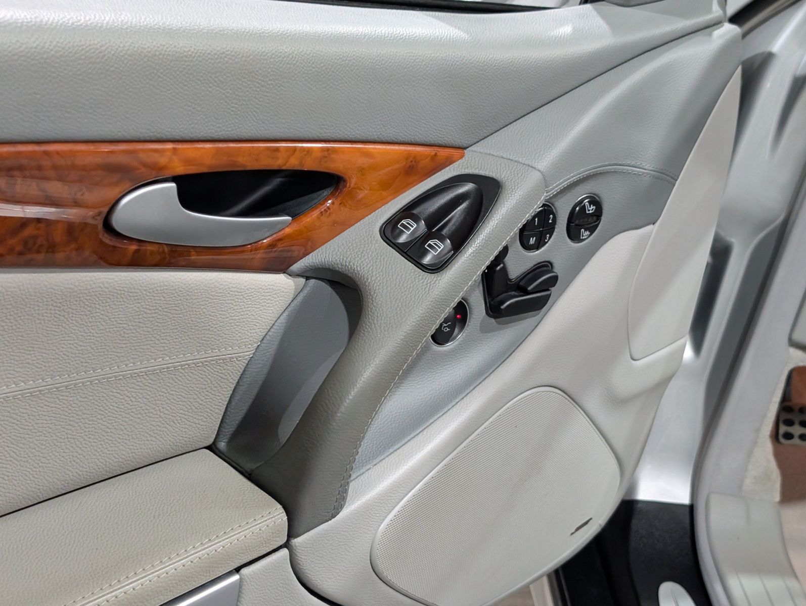 2004 Mercedes-Benz SL 500 95