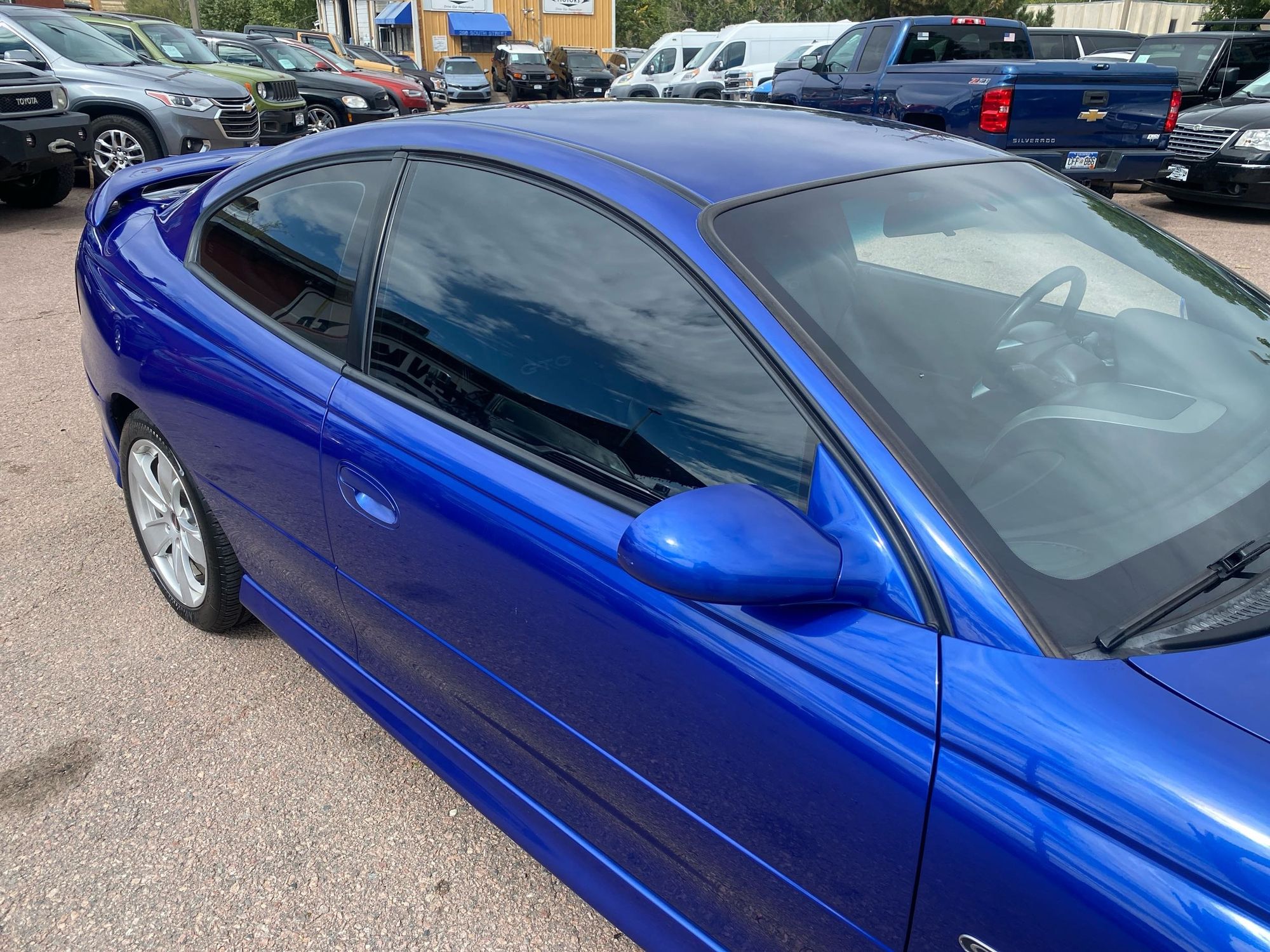 2005 Pontiac GTO photo 15