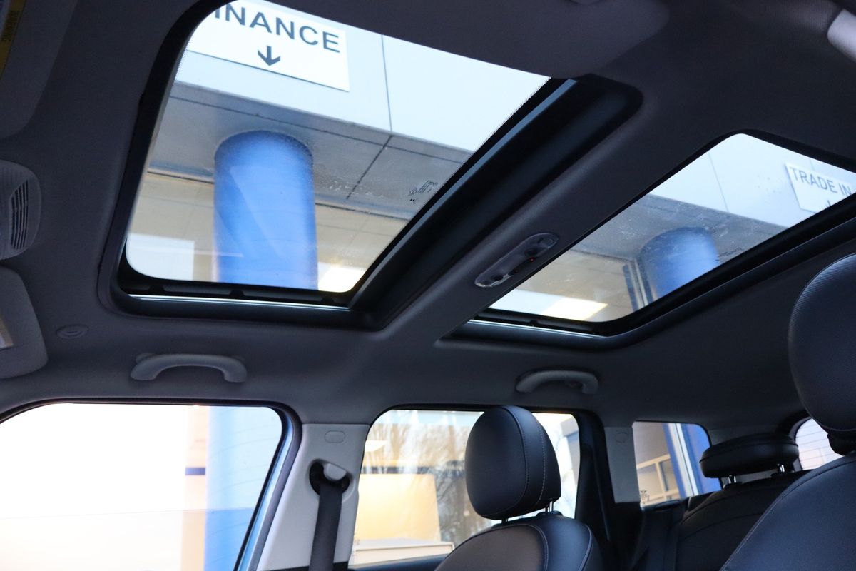 2017 MINI Clubman Cooper