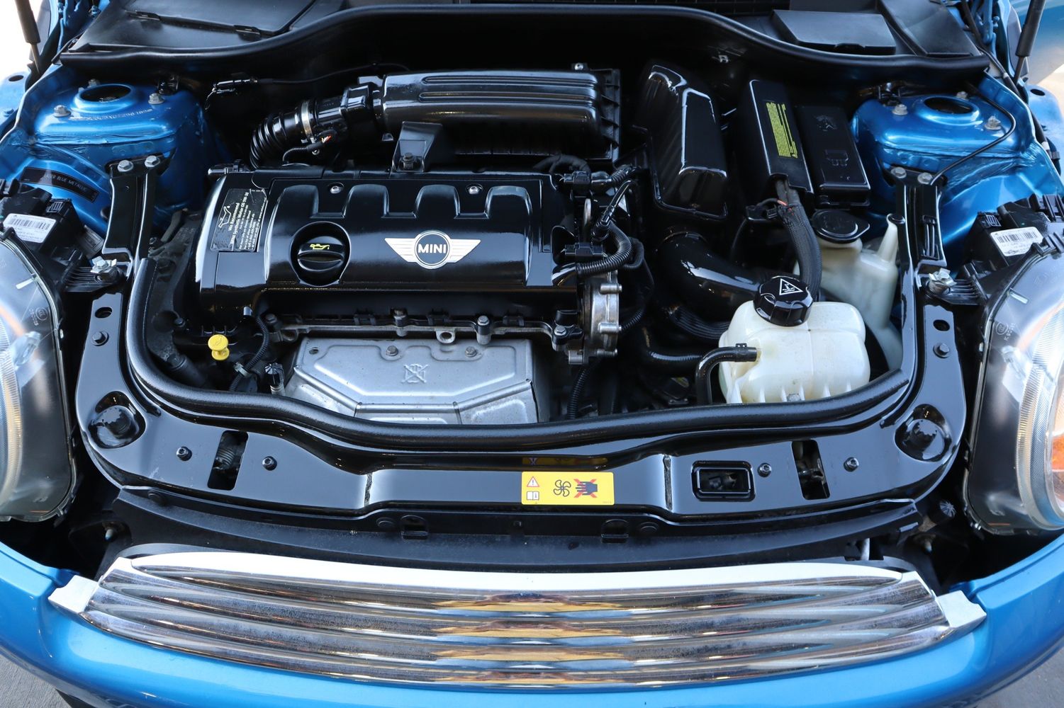 2012 MINI Cooper Hardtop Base | Victory Motors of Colorado
