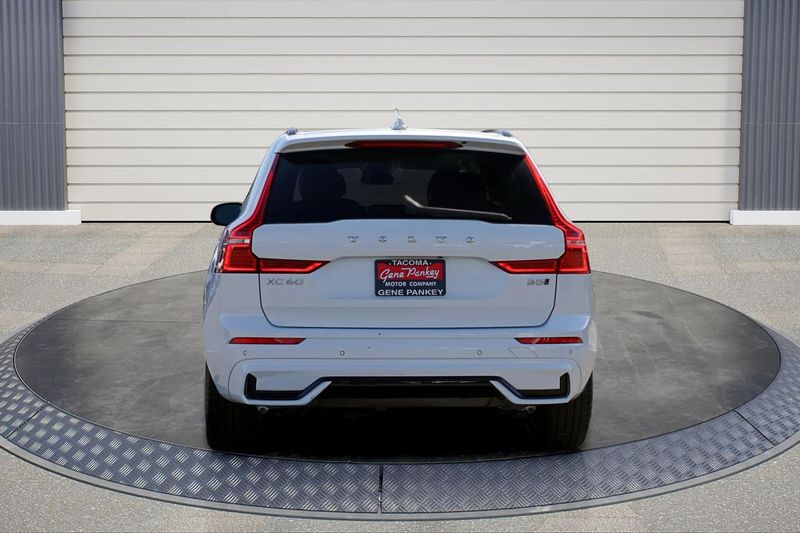 2025 Volvo XC60 B5 Core | Gene Pankey Motors