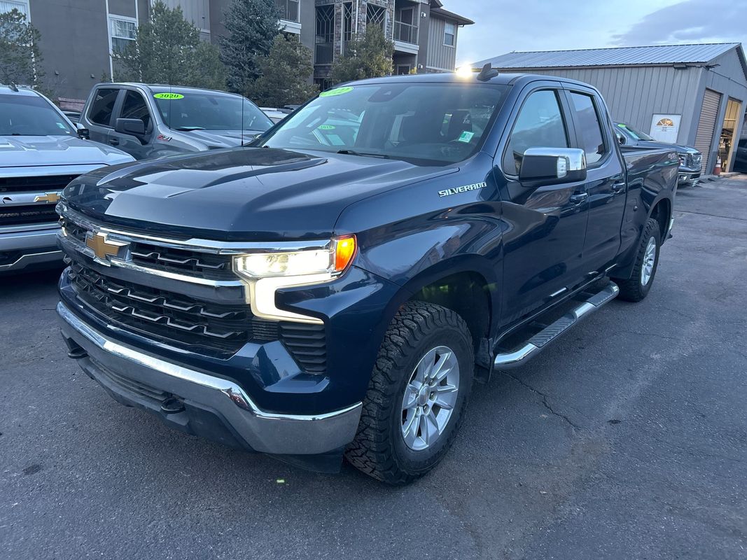 2022 Chevrolet Silverado 1500 4WD Double Cab Standard Bed LT's photo