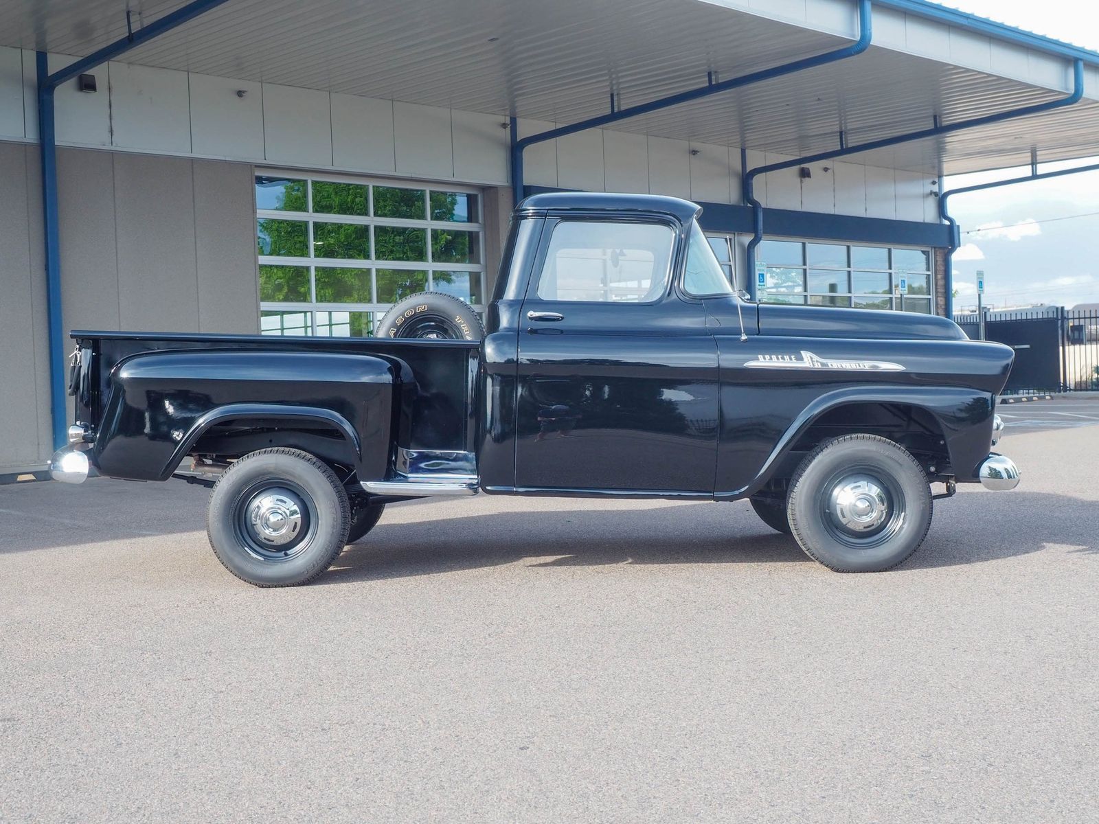 1958 Chevrolet Apache 11