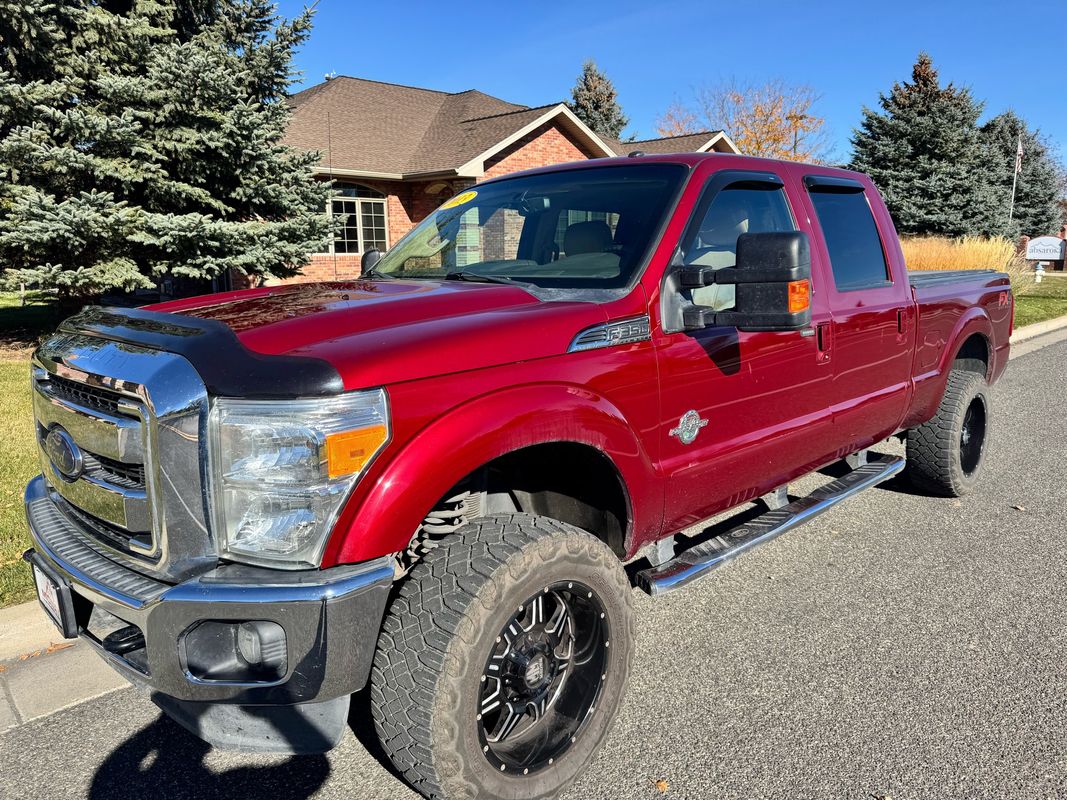 2014 Ford F-350 Super Duty Lariat's photo