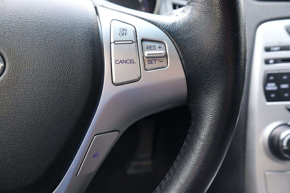 2010 Hyundai Genesis Coupe 2.0T Premium