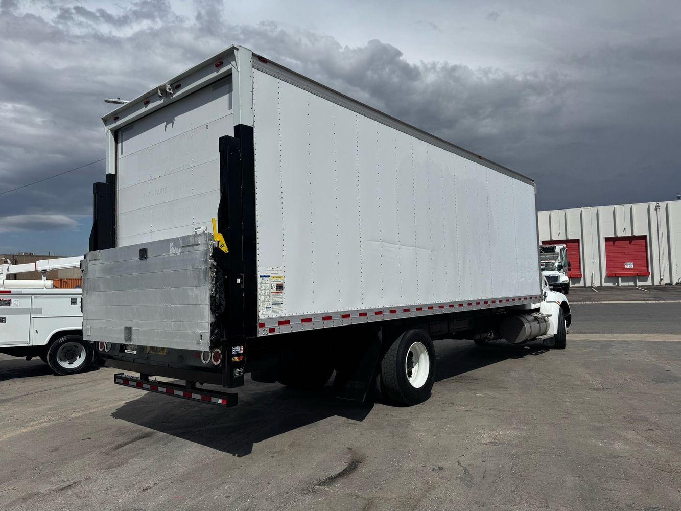 2019 Kenworth T3 Series photo 5