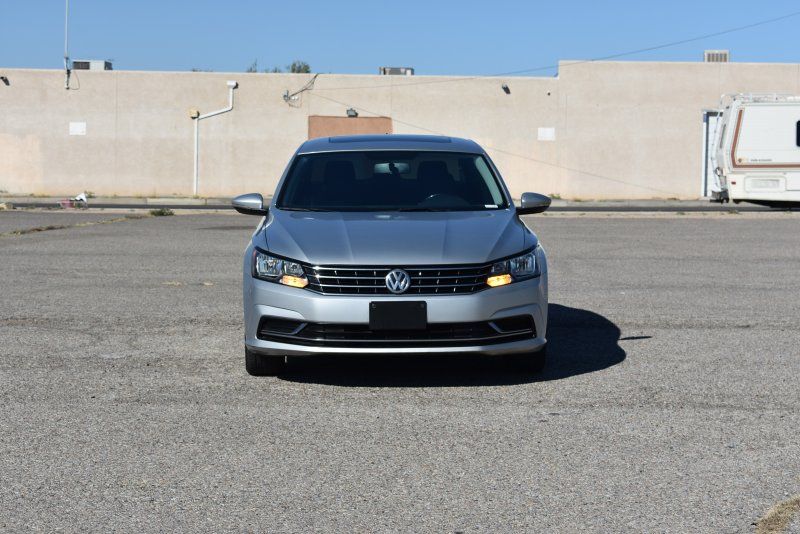 2016 Volkswagen Passat SE photo 5